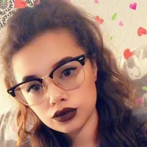 Meet your Posher, Arielle